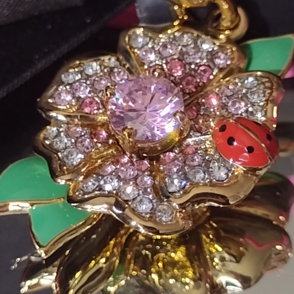 Juicy Couture Crystal Studded 🌸🐞 Ladybug 🐞 Never Removed from Original 🎁 NWT - Picture 2 of 9